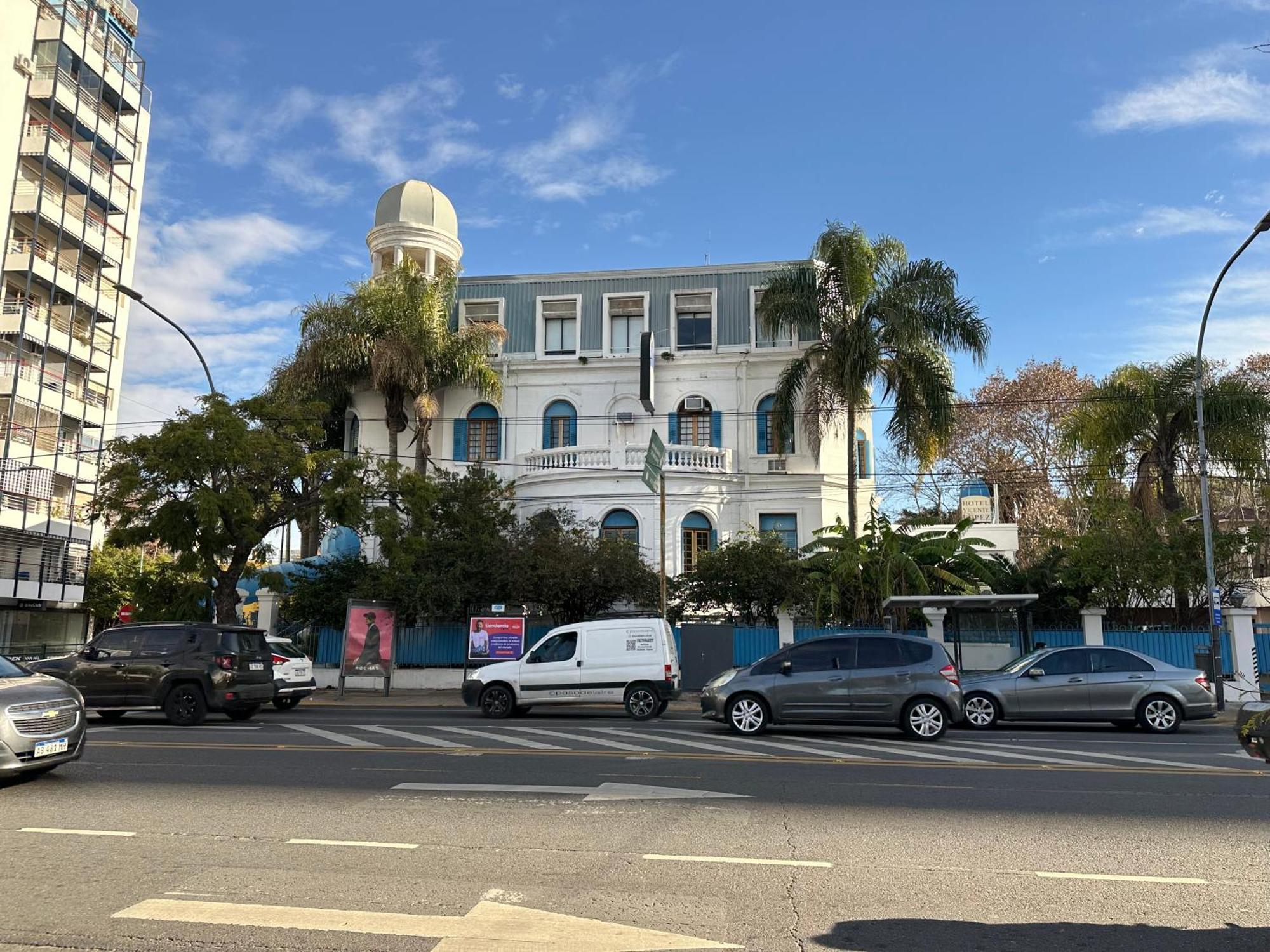 Hotel Vicente Lopez Exterior photo